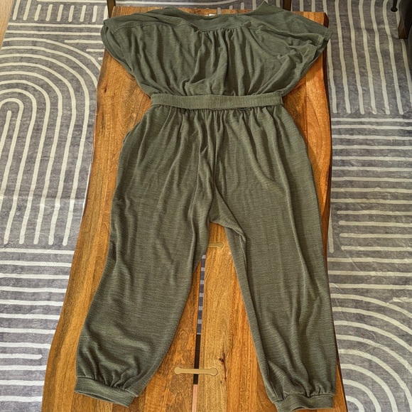 GAP Factory Olive Green Women's Jumpsuit - Picture 4 of 15